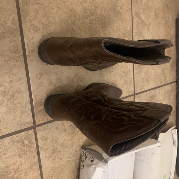 Rampage western style boots - Picture 2 of 5